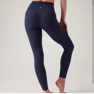 Athleta Salutation Stash Pocket 7/8 Tights